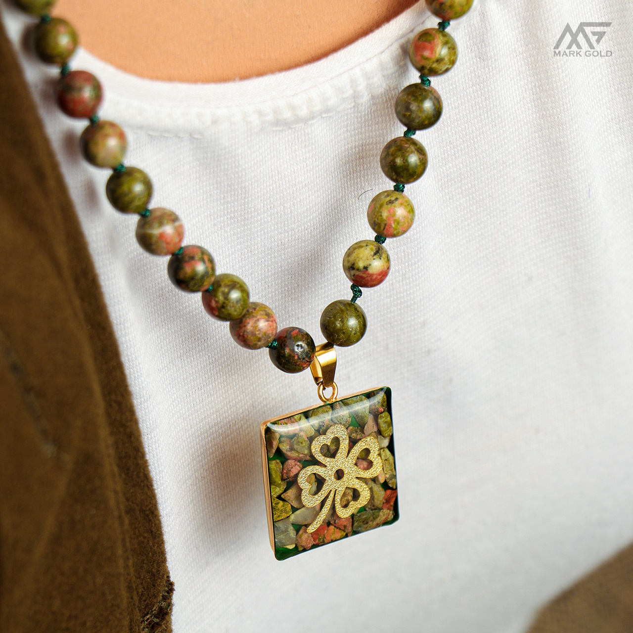 زیورآلات رنگ زیتونی