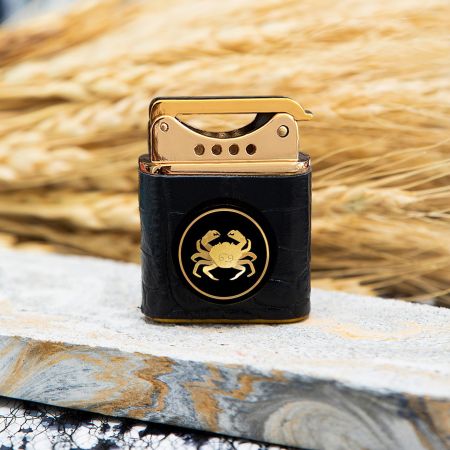 فندک چرم روکش طلا ماه تولد تیر سری ونوس