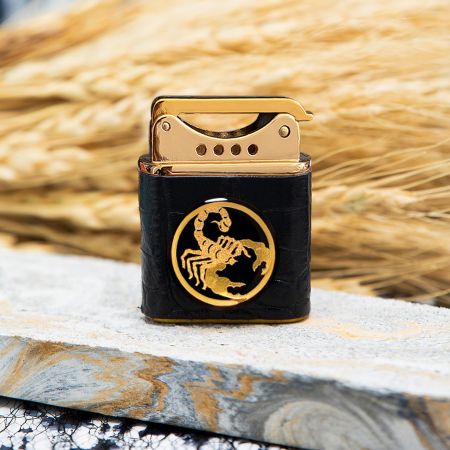 فندک چرم روکش طلا ماه تولد آبان سری ونوس