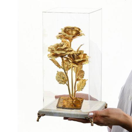 تندیس گل رز رومیزی سه شاخه پایه مرمر