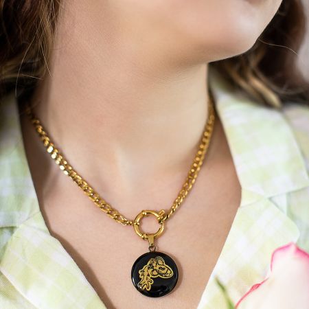 گردنبند دخترانه روکش طلا ماه تولد بهمن سری رویال