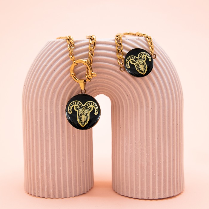 دستبند روکش طلا ماه تولد فروردین سری رویال