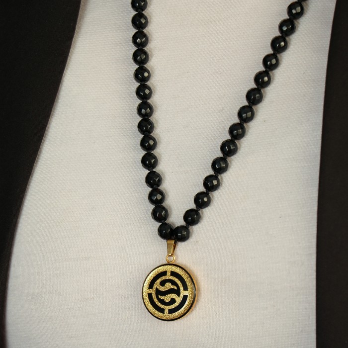 گردنبند دخترانه روکش طلا طرح لابیرنت