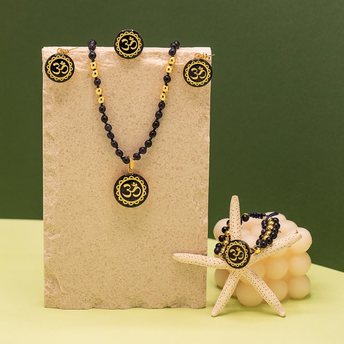 گردنبند دخترانه روکش طلا طرح اُم