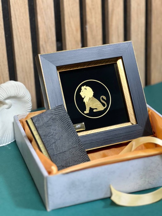 تابلو روکش طلا ماه تولد مرداد سری ونوس