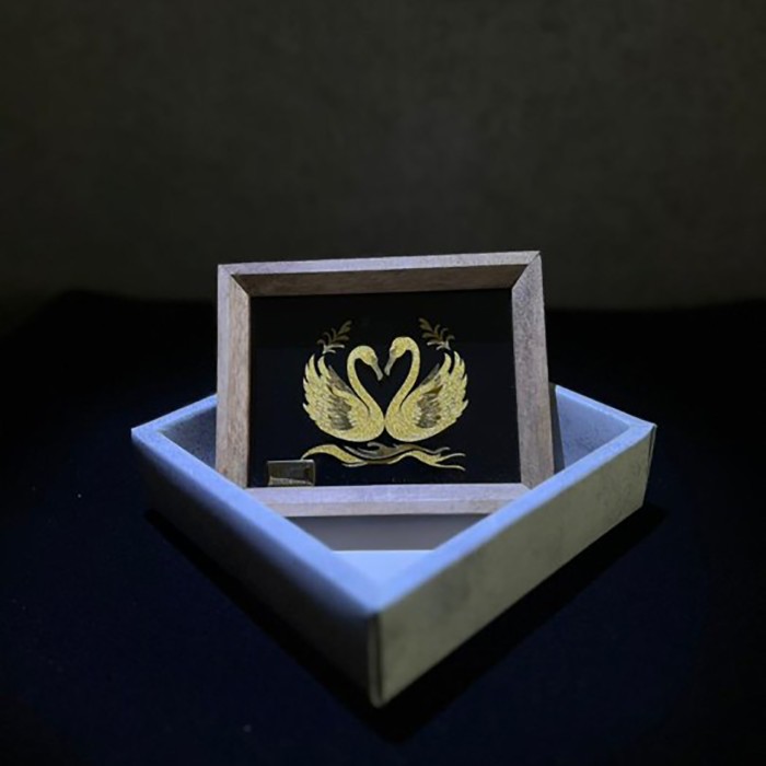 تابلو روکش طلا قو سری بامبو