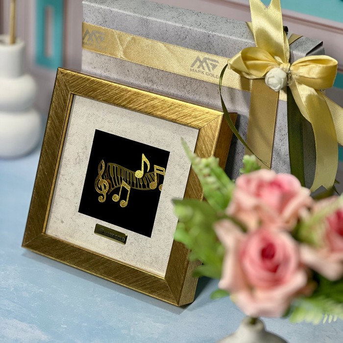 تابلو روکش طلا طرح ملودی