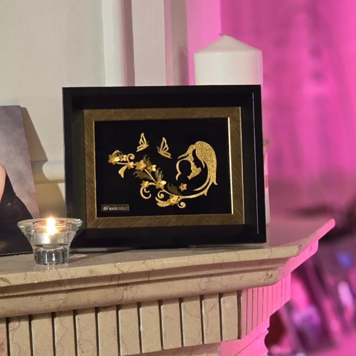 تابلو روکش طلا طرح مادر و فرزند