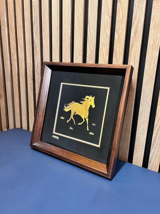 تابلو روکش طلا اسب کوچک