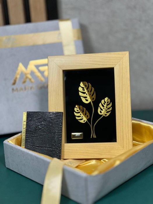 تابلو روکش طلا طرح برگ هاوایی 1