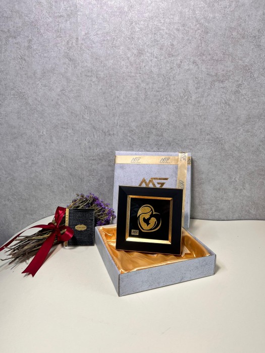 تابلو روکش طلا طرح مادر