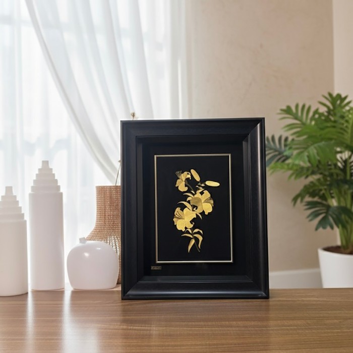 تابلو روکش طلا گل لیلیوم