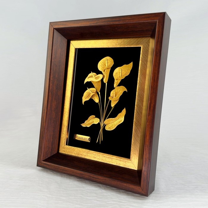 تابلو روکش طلا طرح گل شیپوری