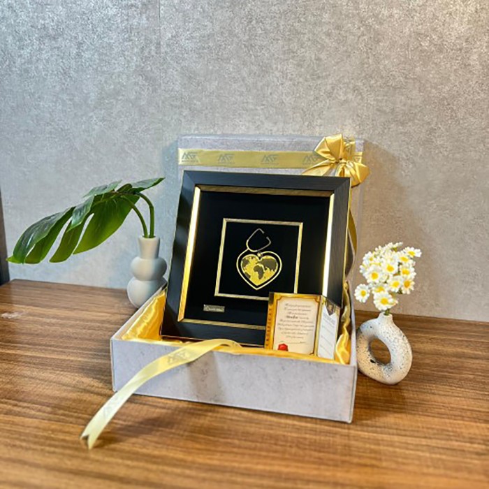 تابلو روکش طلا طرح روز پزشک 