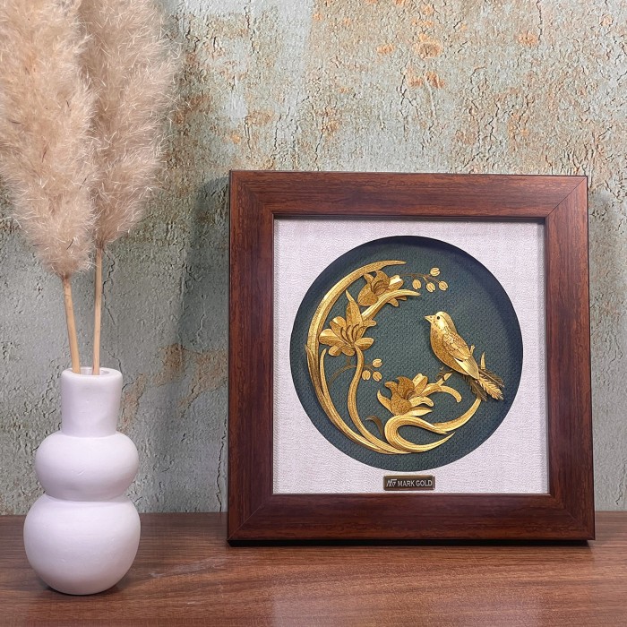 تابلو روکش طلا طرح چکاوک