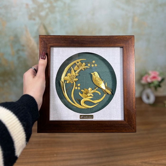 تابلو روکش طلا طرح چکاوک