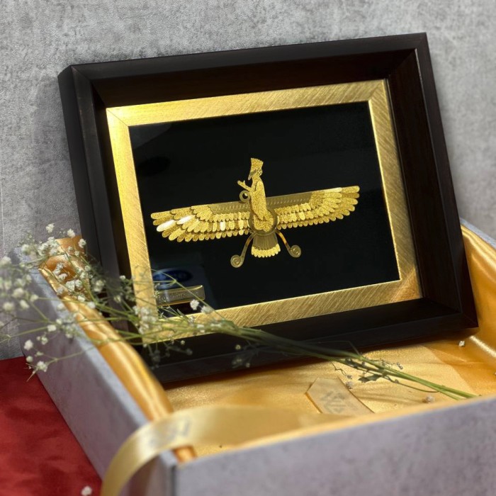 تابلو روکش طلا طرح فروهر 