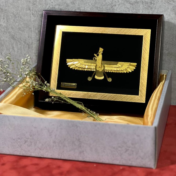 تابلو روکش طلا طرح فروهر 