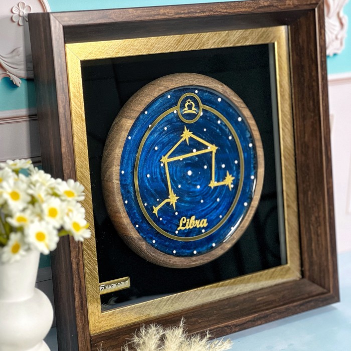 تابلو روکش طلا صورت فلکی ماه تولد مهر