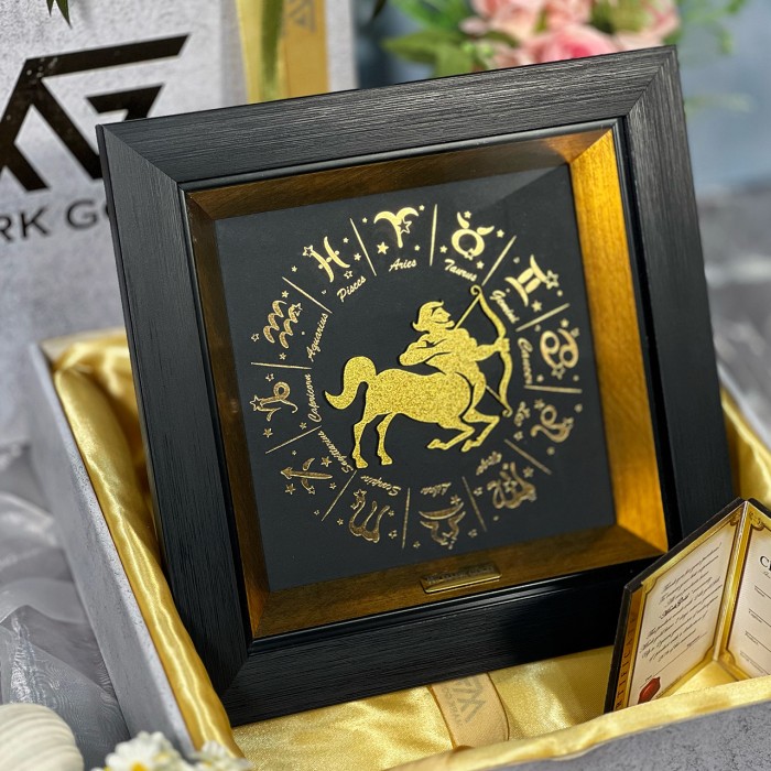 تابلو طلا نماد ماه تولد آذر سری یونانی