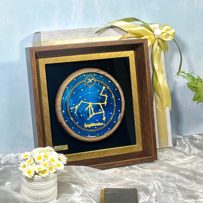 تابلو روکش طلا صورت فلکی ماه تولد آذر