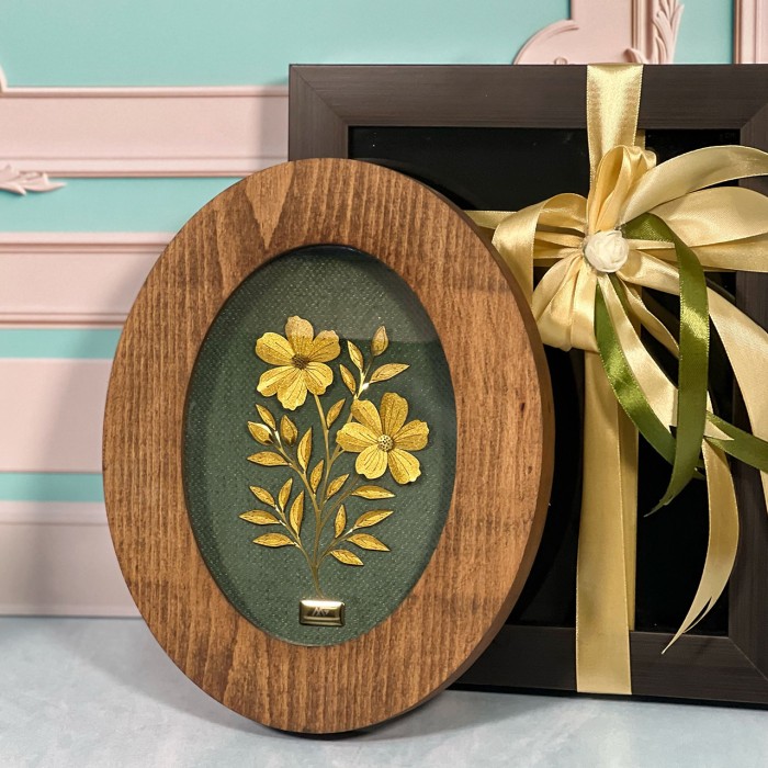 تابلو روکش طلا طرح میخک سری زمرد