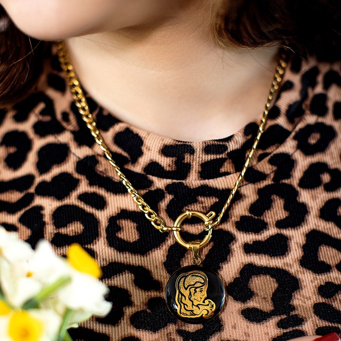 گردنبند دخترانه روکش طلا ماه تولد شهریور سری رویال