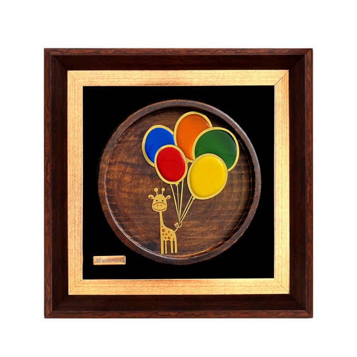 تابلو روکش طلا طرح زرافه بادکنکی